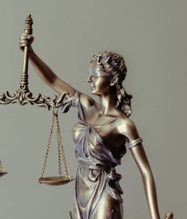 What to Consider Before Filing a Personal Injury Lawsuit